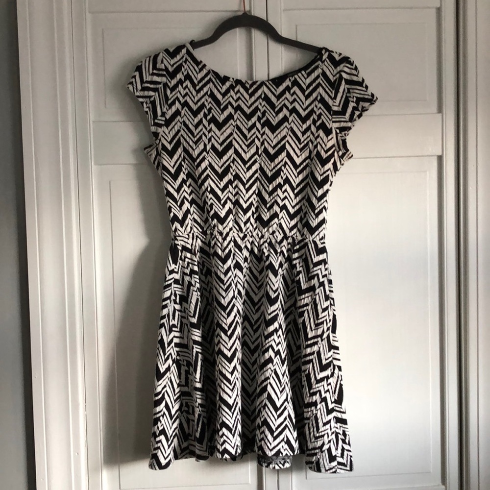 Geometric trendy dress